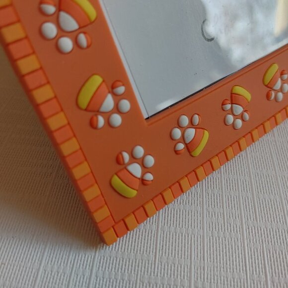 CUTE RETRO CANDY CORN PAW PRINT Picture Frame Petsmart Halloween - Picture 4 of 4